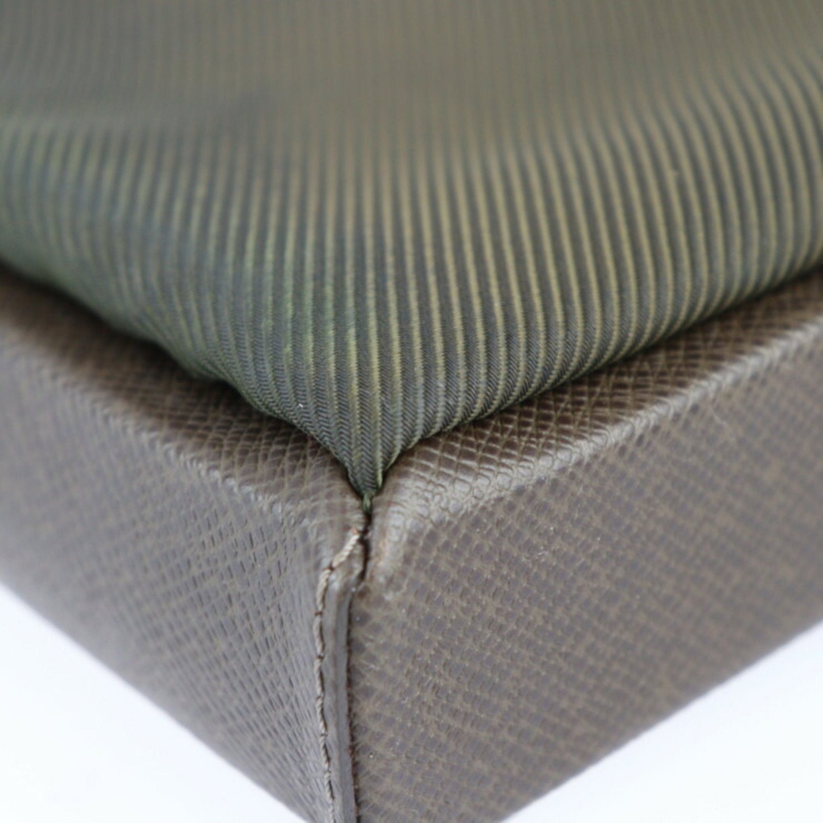 LOUIS VUITTON Saratov Shoulder Bag | AlmaBagz - Image 7