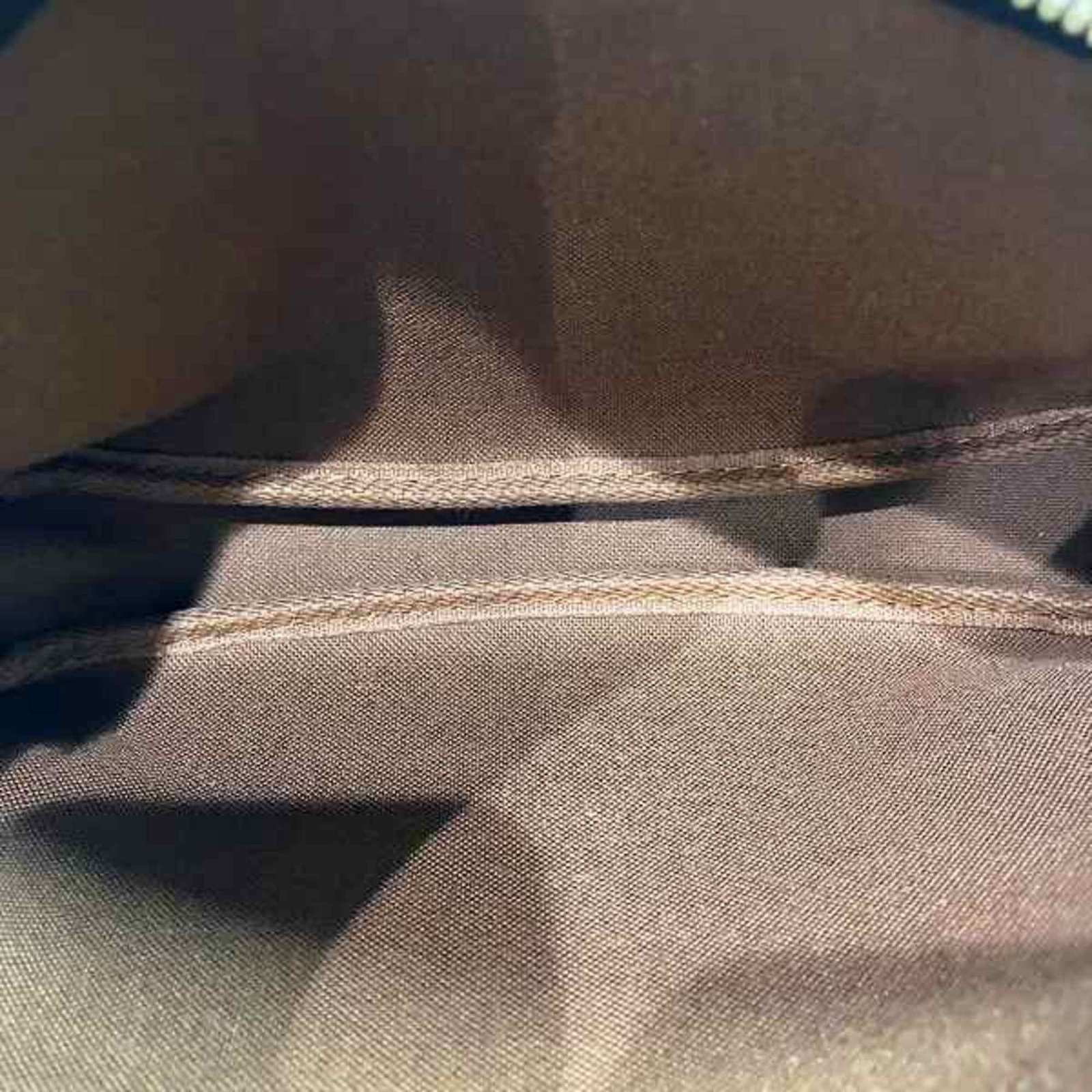 LOUIS VUITTON Pochette Accessoire Clutch Bag | AlmaBagz - Image 4