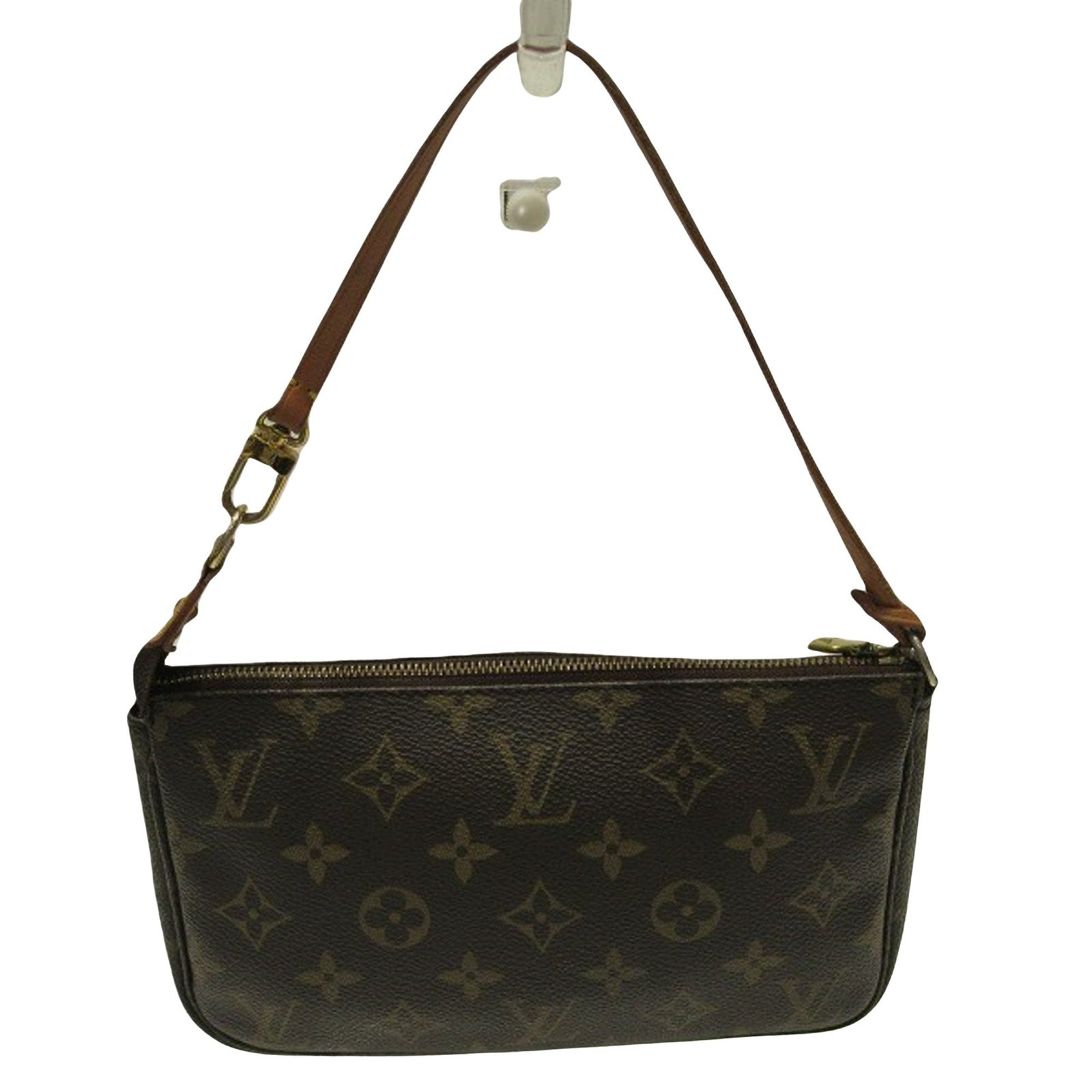 LOUIS VUITTON Pochette accessoires Clutch Bag | AlmaBagz - Image 2