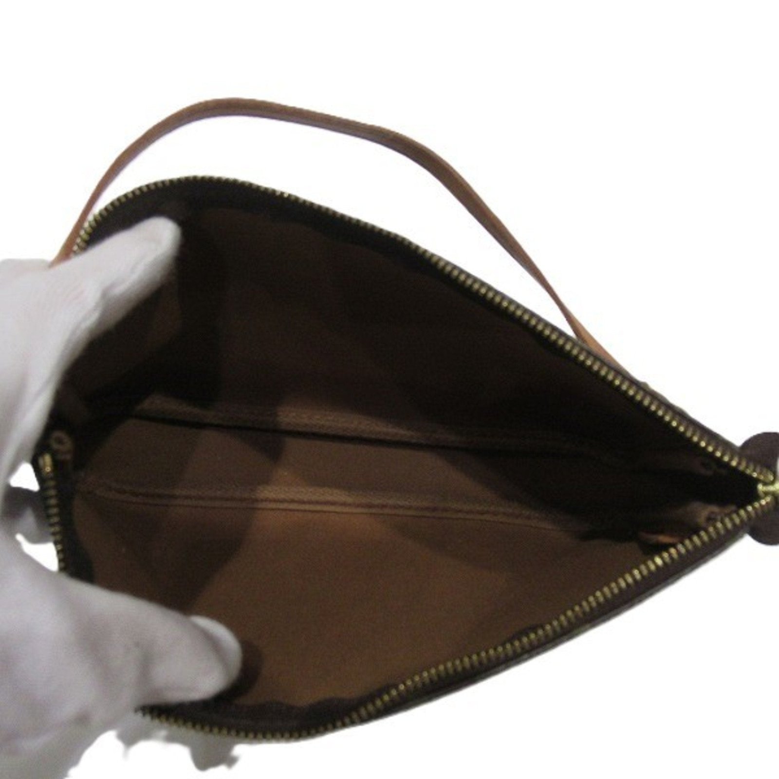 LOUIS VUITTON Pochette accessoires Clutch Bag | AlmaBagz - Image 4