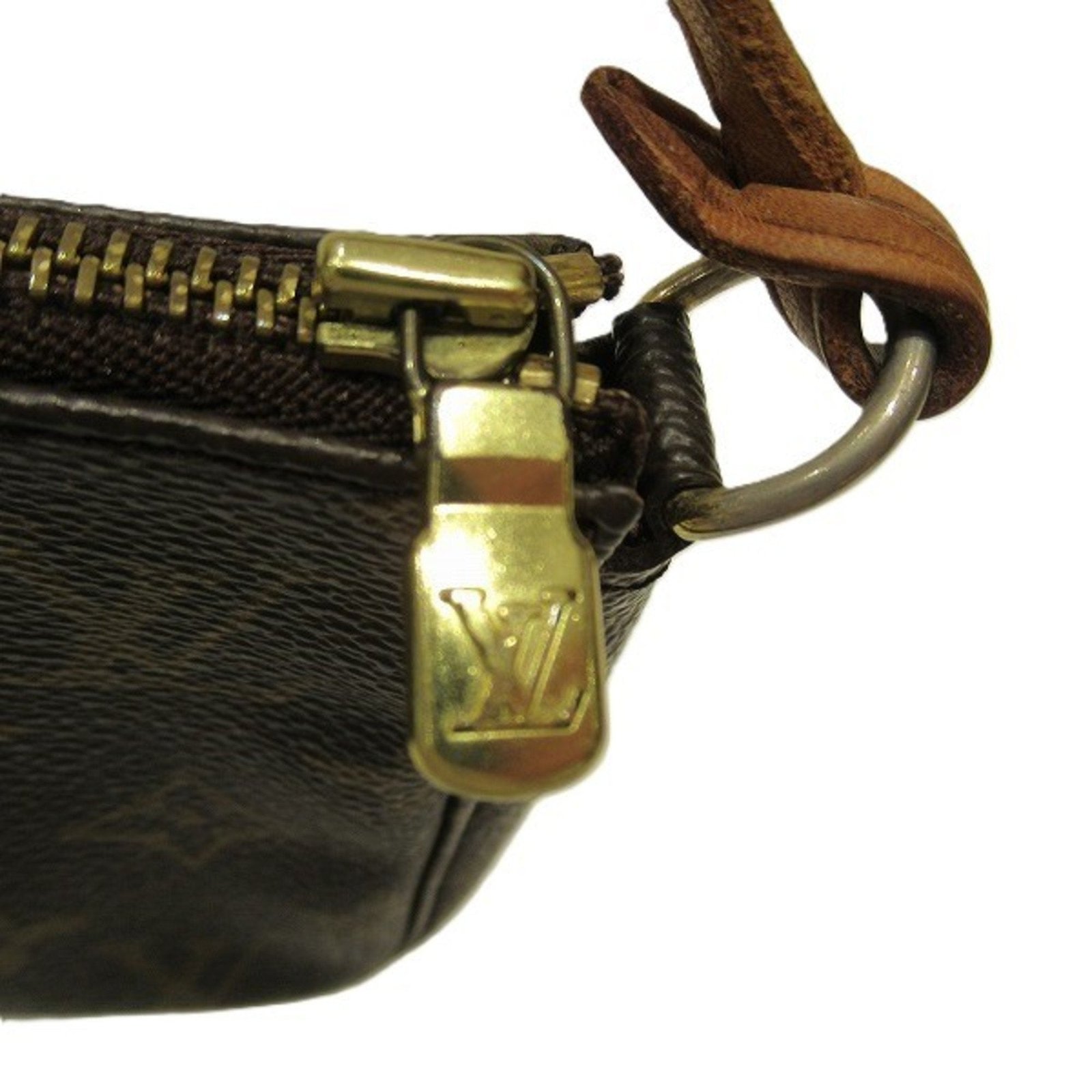 LOUIS VUITTON Pochette accessoires Clutch Bag | AlmaBagz - Image 8