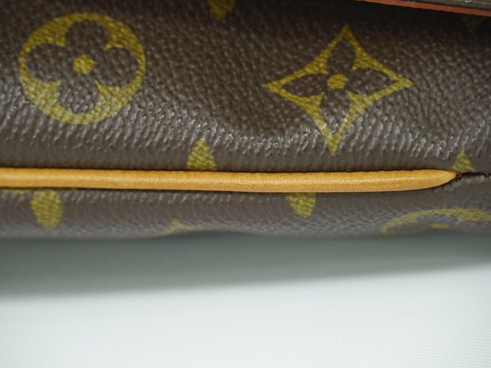 LOUIS VUITTON Musette Tango Shoulder Bag | AlmaBagz - Image 11
