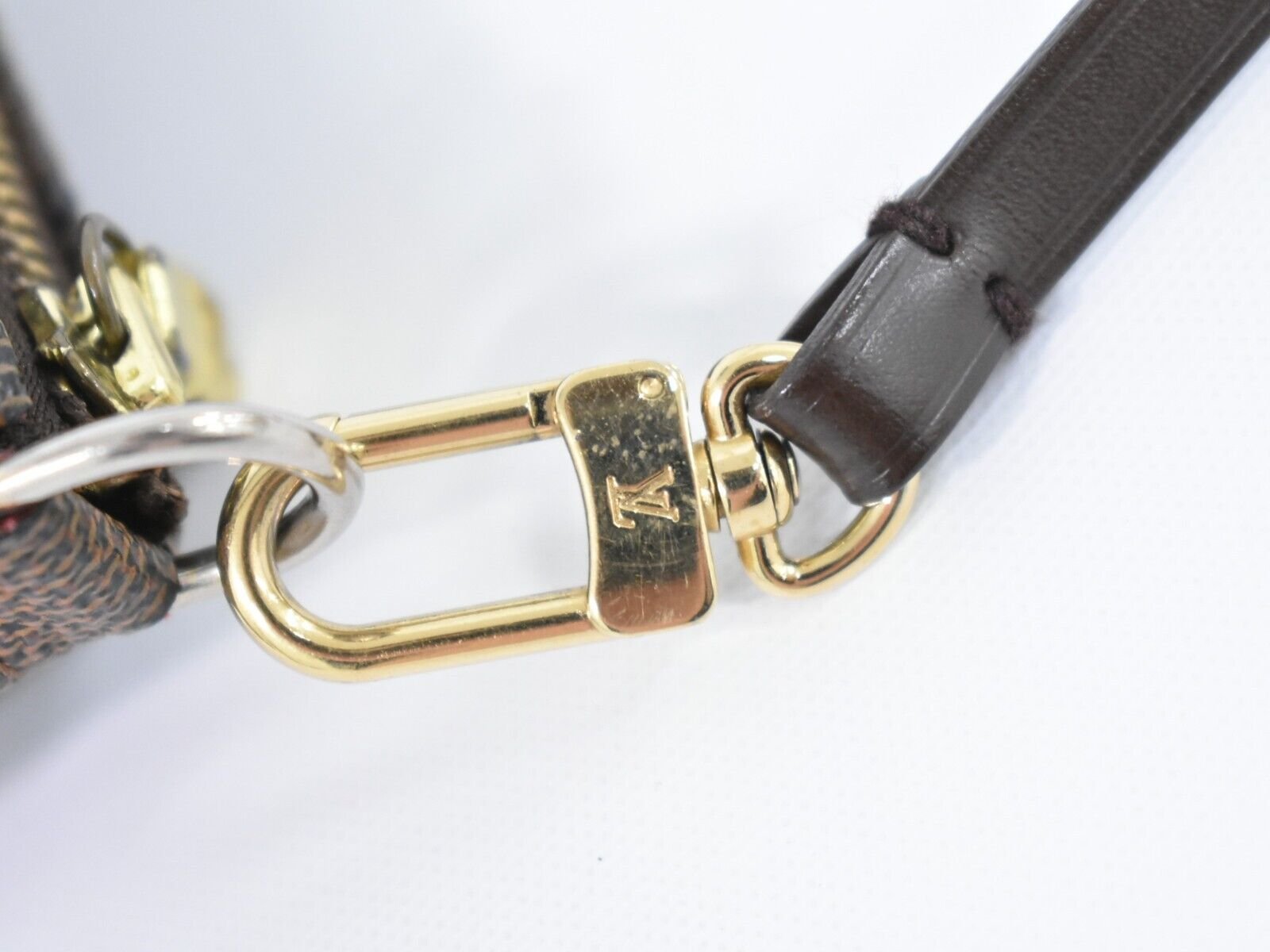 LOUIS VUITTON Pochette accessoires Clutch Bag | AlmaBagz - Image 10