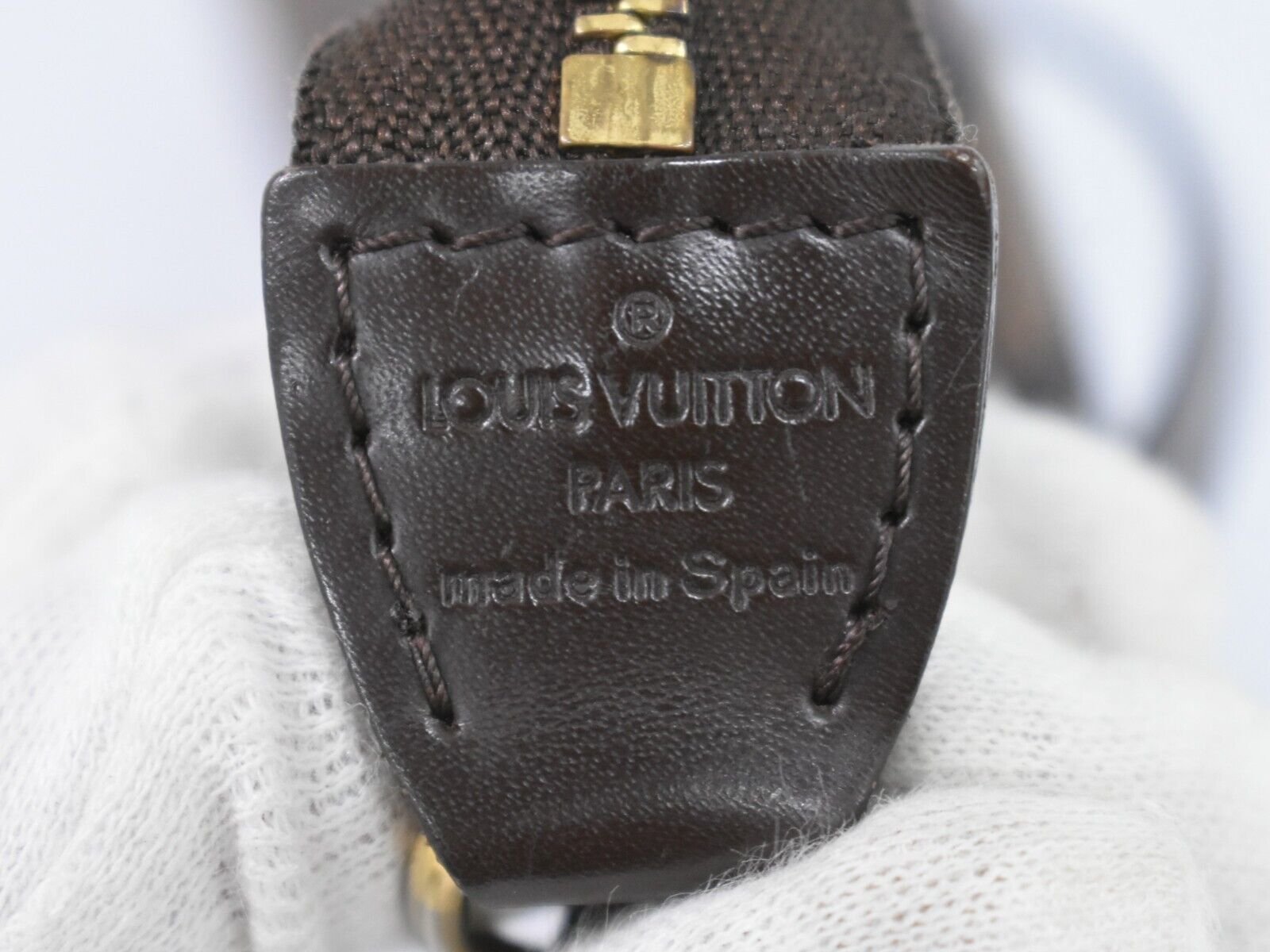 LOUIS VUITTON Pochette accessoires Clutch Bag | AlmaBagz - Image 8