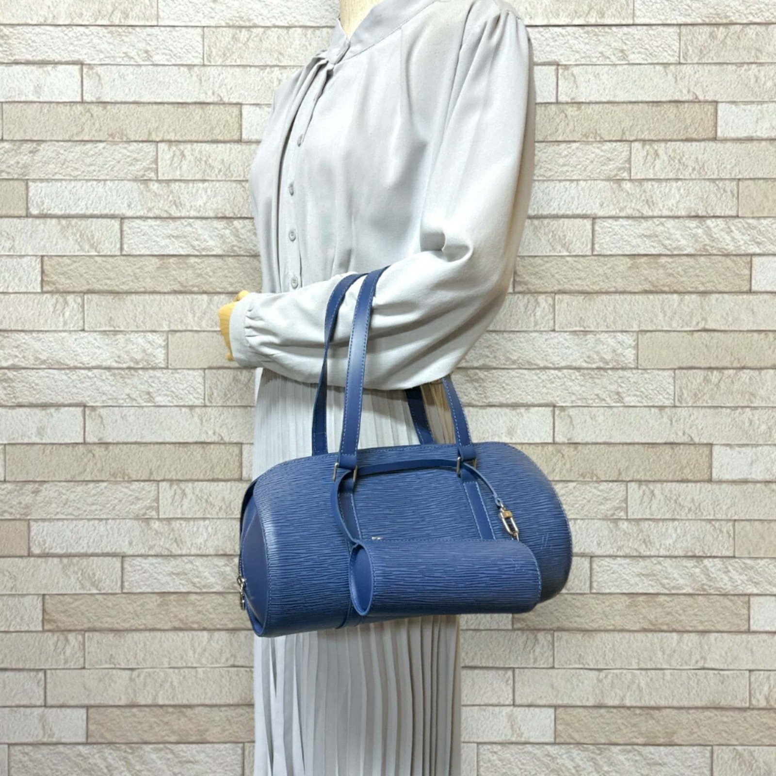 LOUIS VUITTON Soufflot Shoulder Bag | AlmaBagz - Image 6