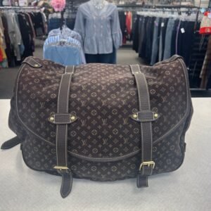 HandBag Luxury Designer By Louis Vuitton Size: Large | AlmaBagz