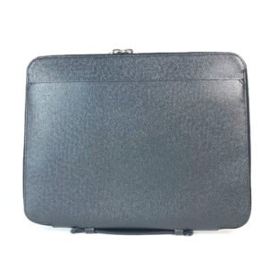 LOUIS VUITTON Clutch bag M32612 Taiga Leather black Taiga Vladimir | AlmaBagz