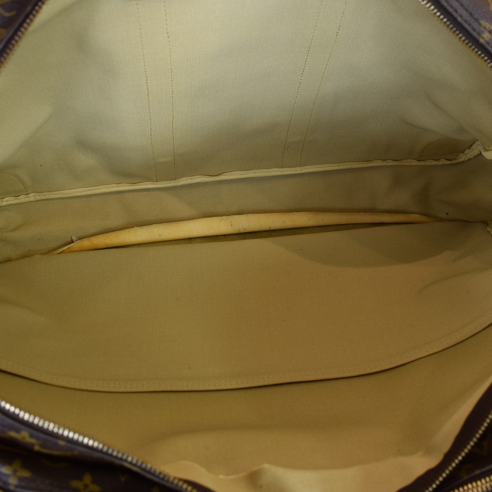 Louis Vuitton Sac Su Heures Monogram Canvas | AlmaBagz - Image 5