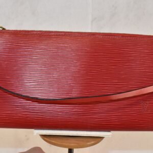 Handbag Designer By Louis Vuitton Size: Small | AlmaBagz