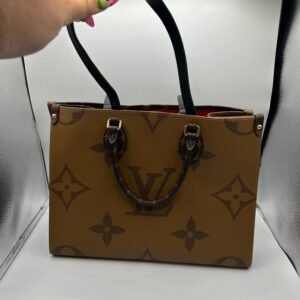 HandBag Luxury Designer By Louis Vuitton, Size: Medium | AlmaBagz