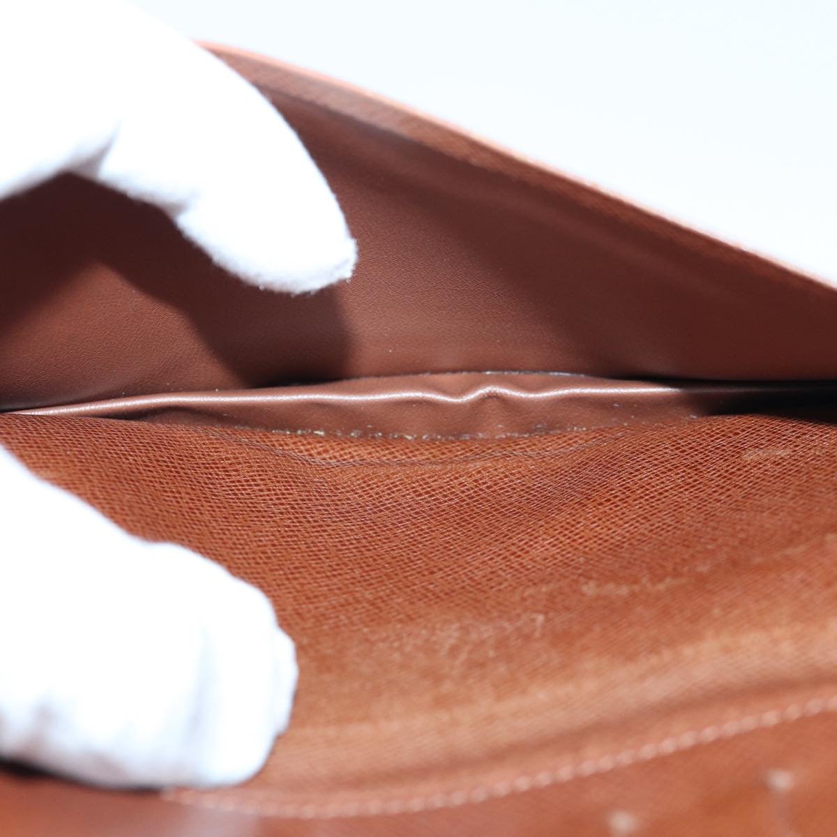 LOUIS VUITTON Porte Carte Credit Wallet | AlmaBagz - Image 17