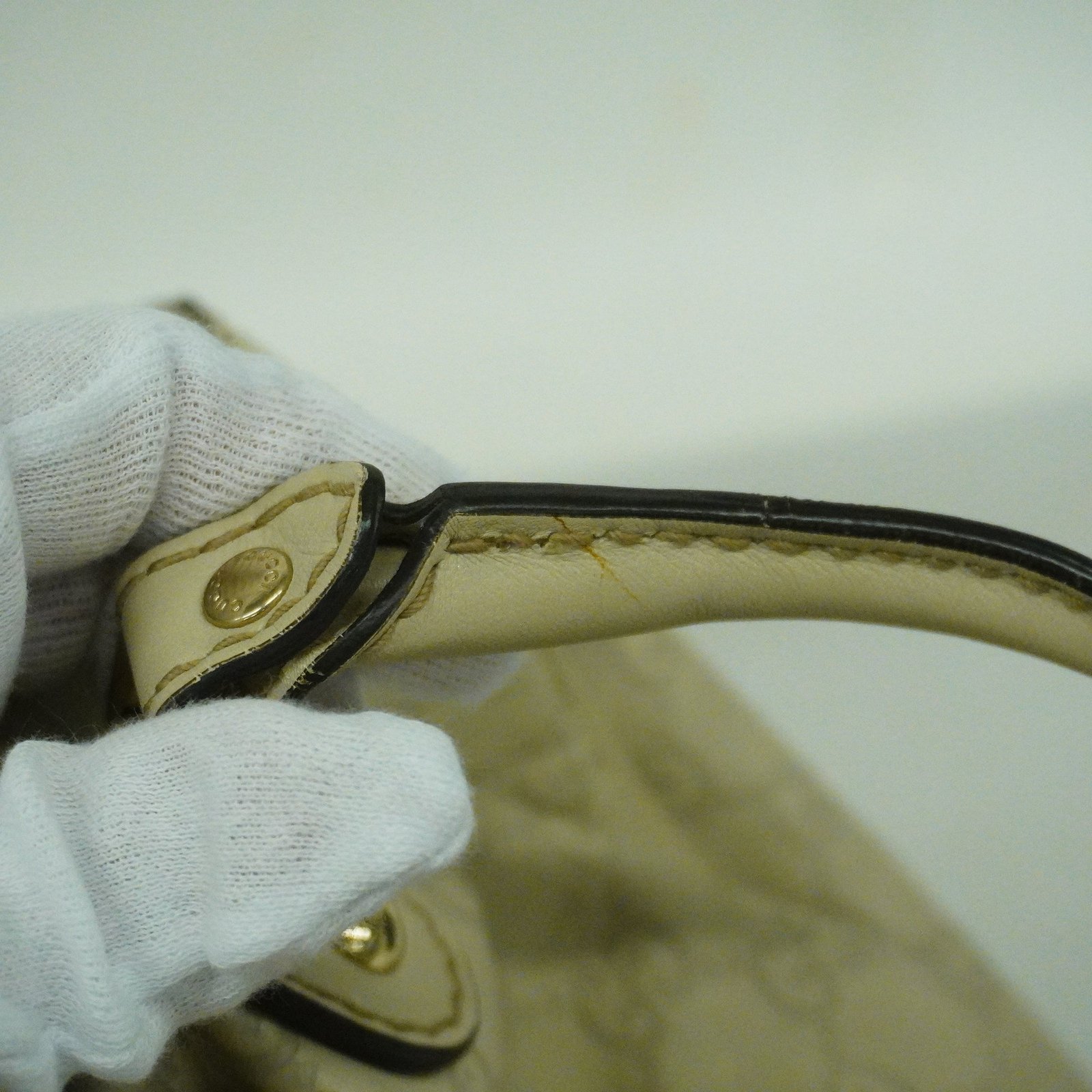 GUCCI Sukey Sima 211944 Women's Leather Tote Bag Ivory | AlmaBagz - Image 9