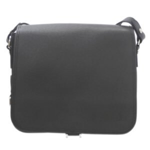 LOUIS VUITTON Andrey Shoulder Bag Taiga Noir M32482 BA3009 ES | AlmaBagz