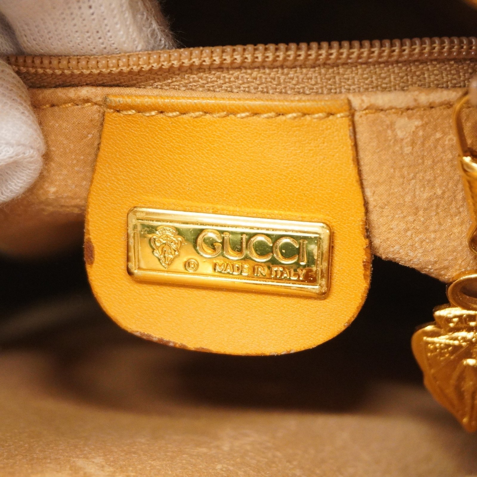 GUCCI Micro GG 001 165 0937 Women's PVC,Leather Shoulder Bag Beige | AlmaBagz - Image 6