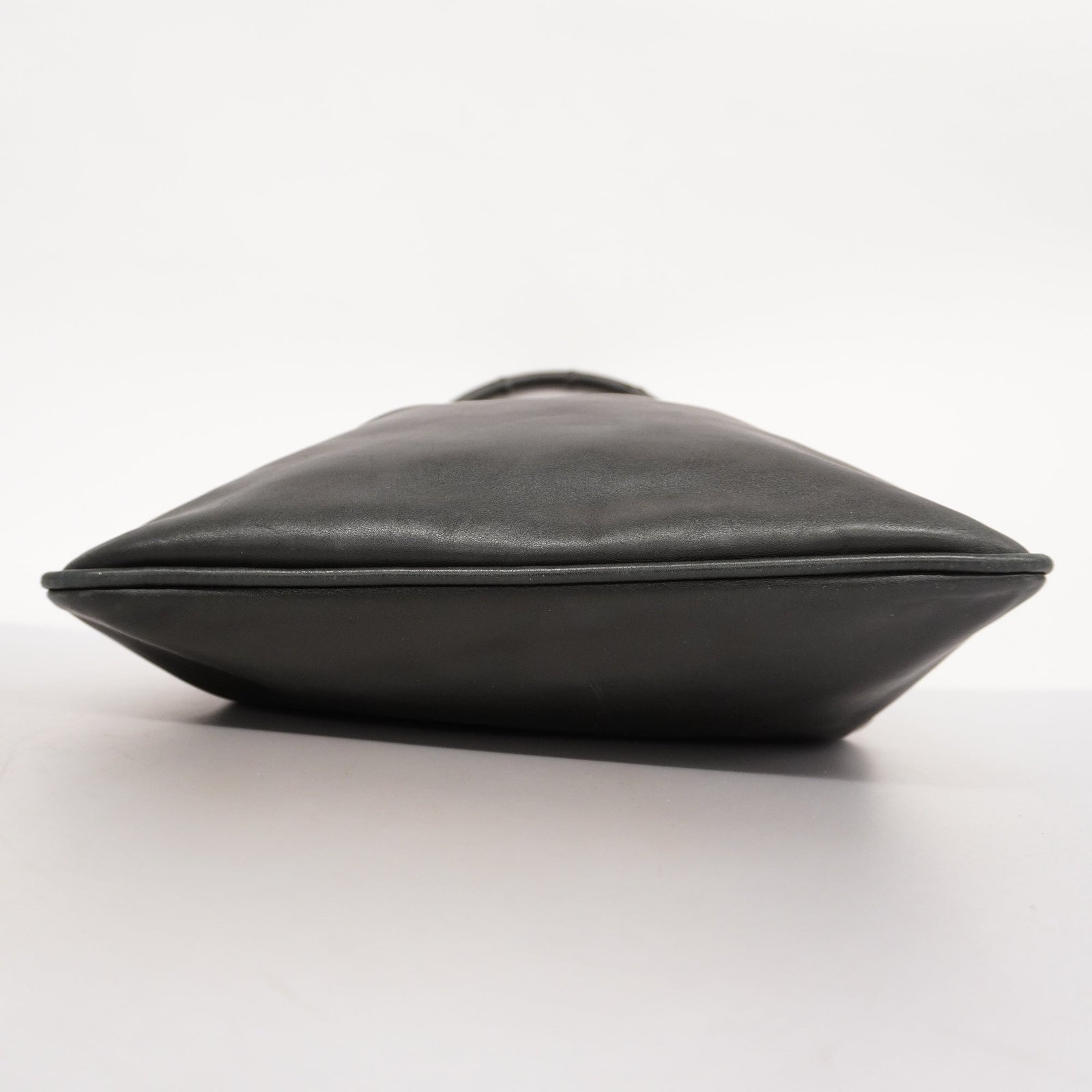 GUCCI Bamboo Shoulder Bag 001 4006 Women's Leather Shoulder Bag Black | AlmaBagz - Image 3