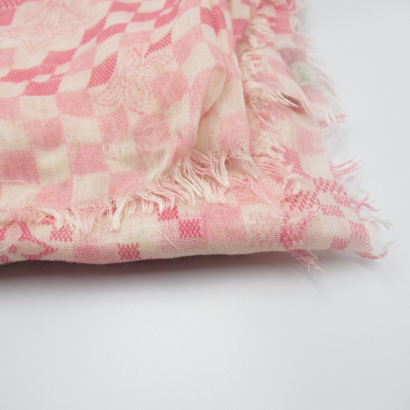 LOUIS VUITTON Scarf Pink Cashmere | AlmaBagz