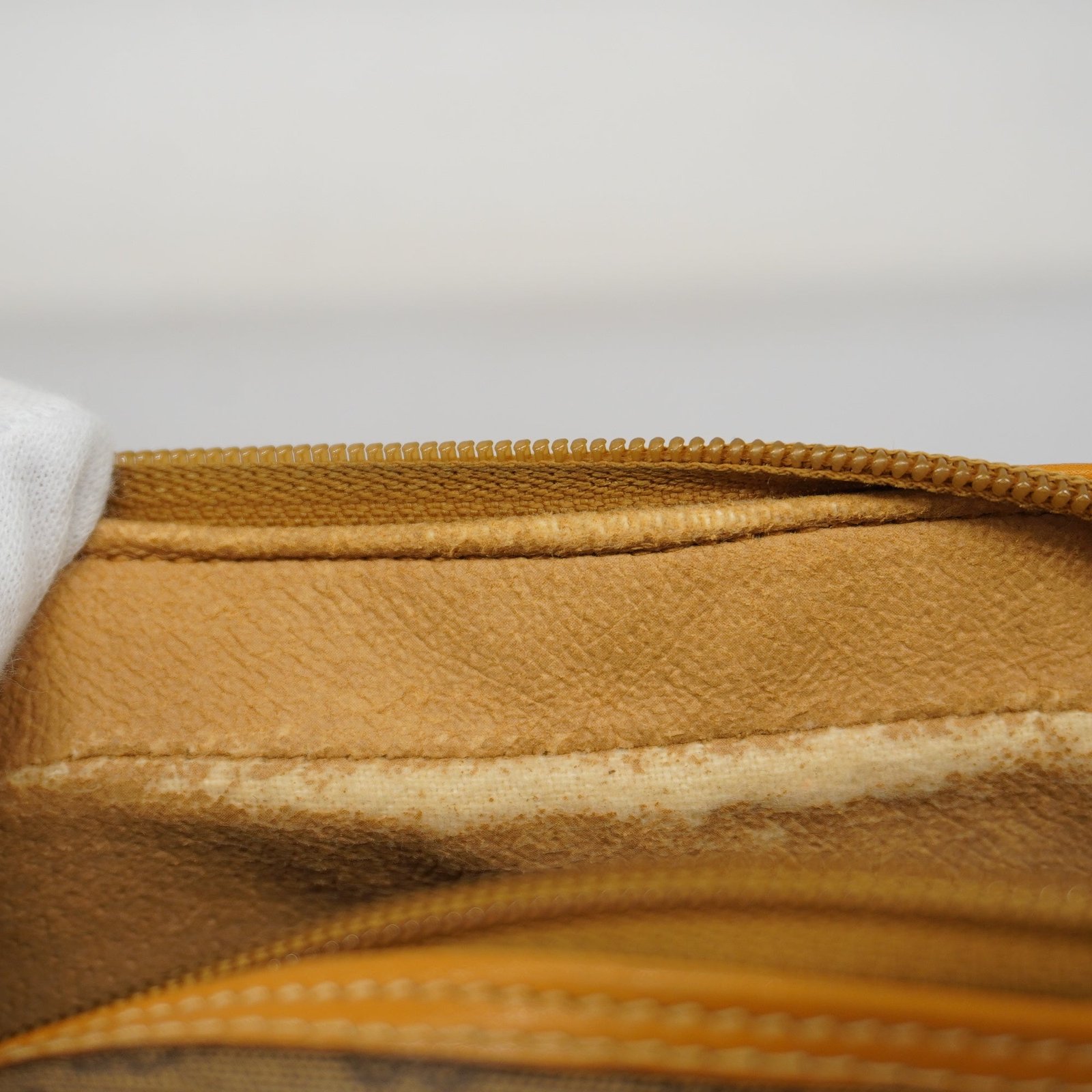 GUCCI Micro GG Clutch Bag 014 14 0028 Women's PVC,Leather Clutch Bag Beige | AlmaBagz - Image 10