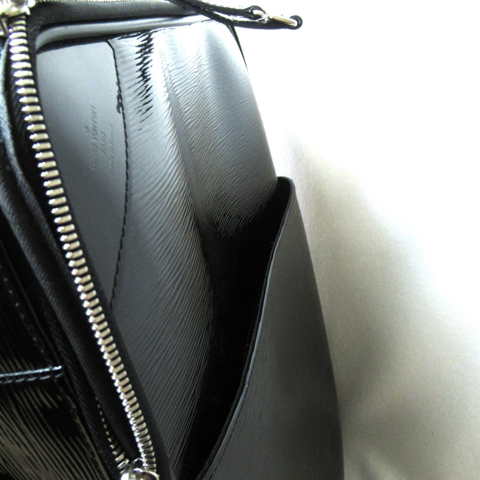 Louis Vuitton Pegas 55 carry bag Black Black Patent leather Epi Electric M4035N | AlmaBagz - Image 16