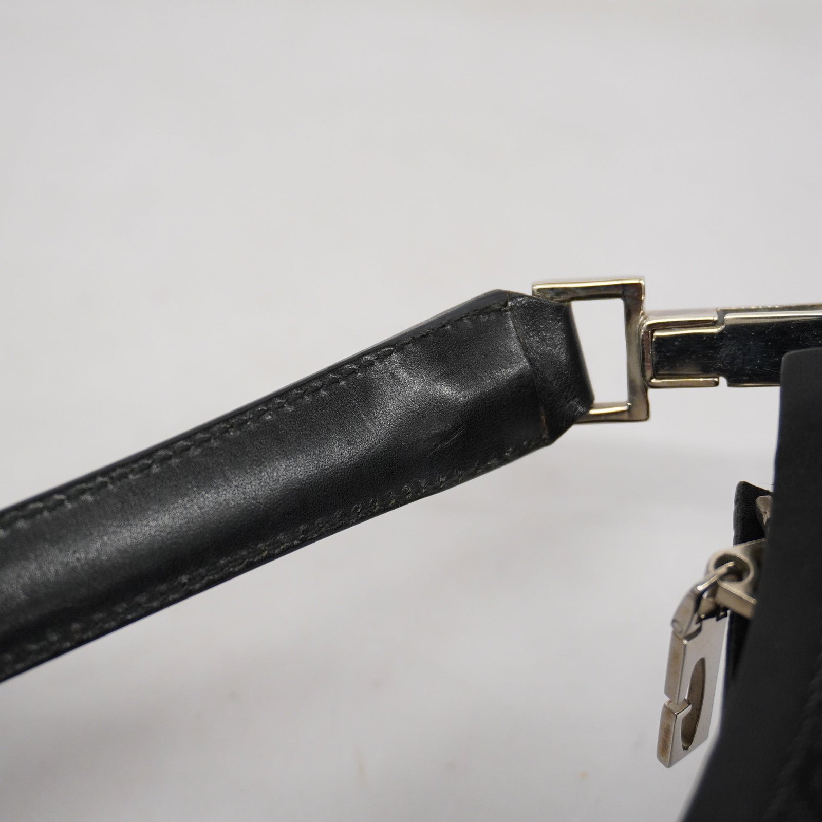 GUCCI 000 0602 Women's GG Canvas Hand Bag Black | AlmaBagz - Image 12