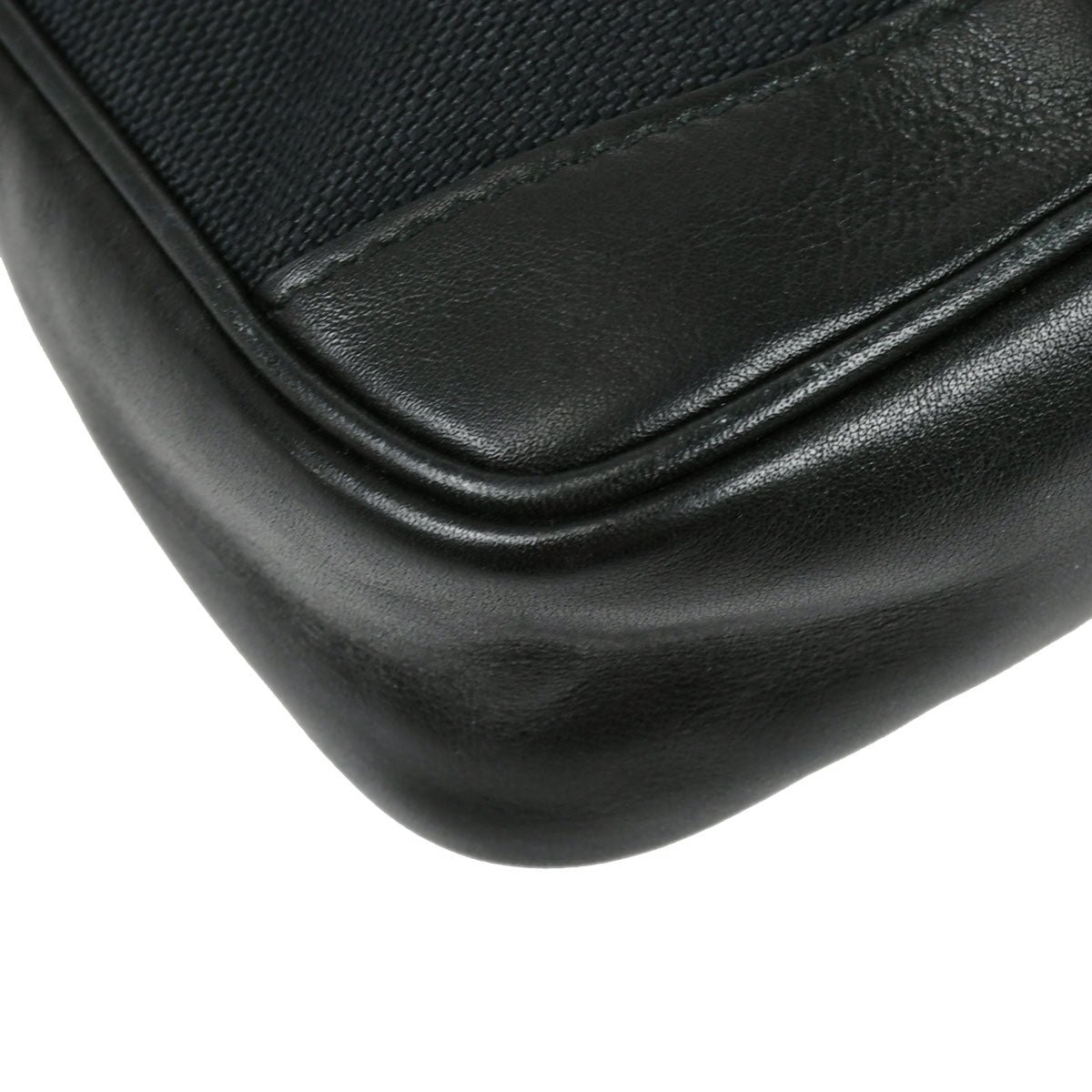 GUCCI 2000s Mini Handbag Black 66946 | AlmaBagz - Image 2