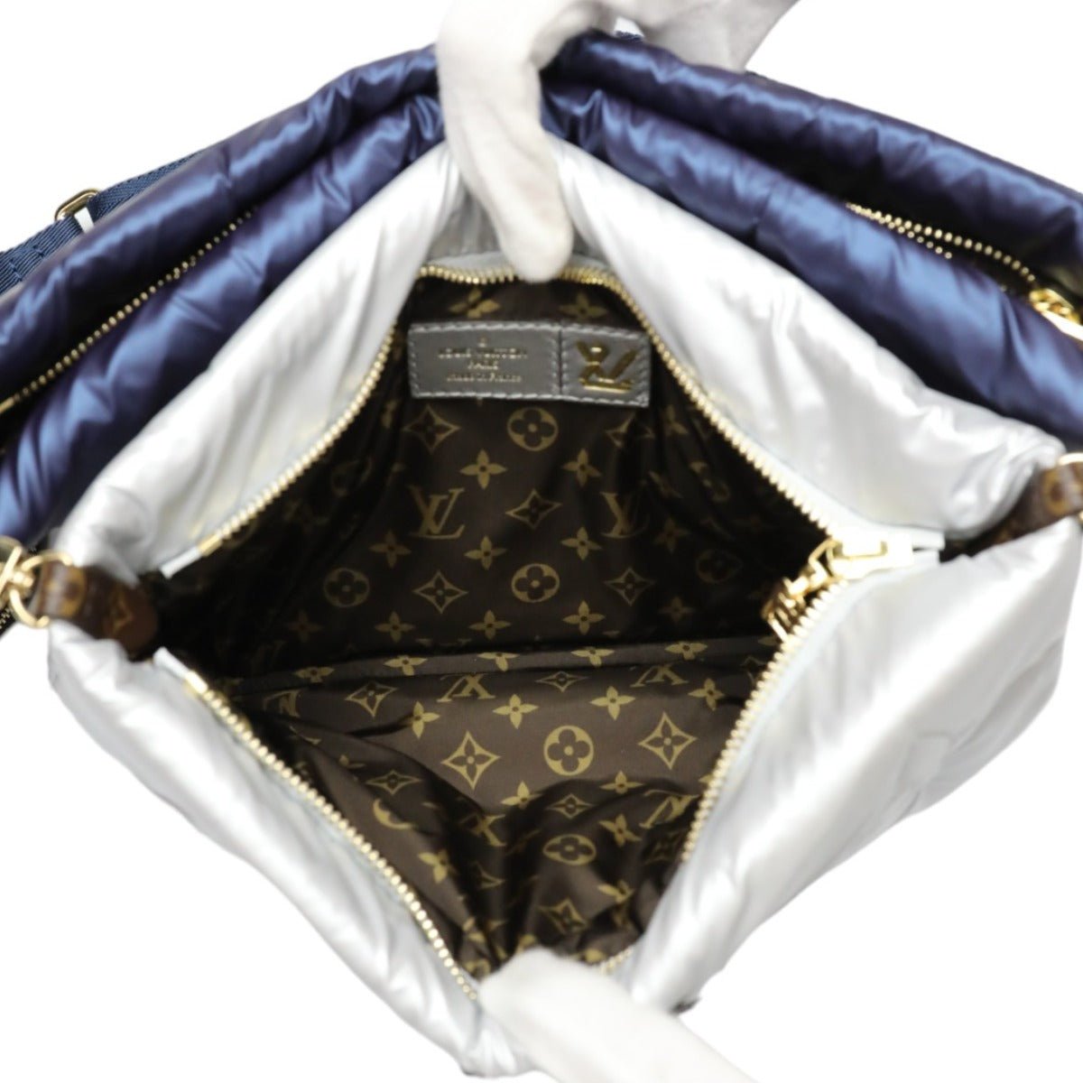 LOUIS VUITTON Shoulder Bag M21057 Monogram canvas Recycled nylon Navy/Silver Bags and pouches Monogram Maximulti Pochette Accessory Women Used | AlmaBagz - Image 13