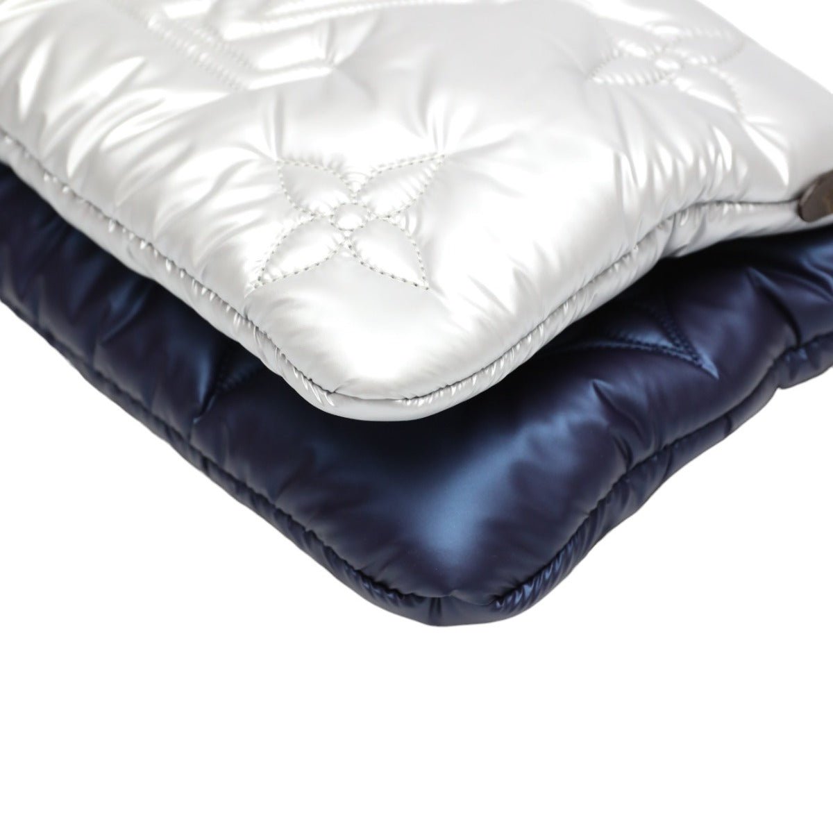 LOUIS VUITTON Shoulder Bag M21057 Monogram canvas Recycled nylon Navy/Silver Bags and pouches Monogram Maximulti Pochette Accessory Women Used | AlmaBagz - Image 7