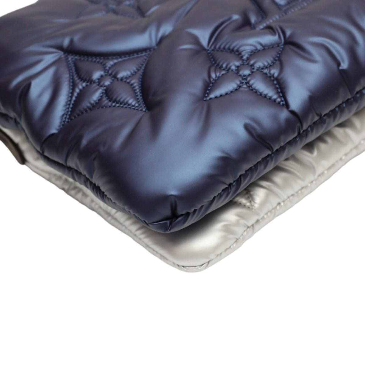 LOUIS VUITTON Shoulder Bag M21057 Monogram canvas Recycled nylon Navy/Silver Bags and pouches Monogram Maximulti Pochette Accessory Women Used | AlmaBagz - Image 8