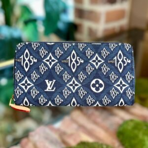 LOUIS VUITTON Since 1854 Jacquard Blue Zippy Wallet | AlmaBagz