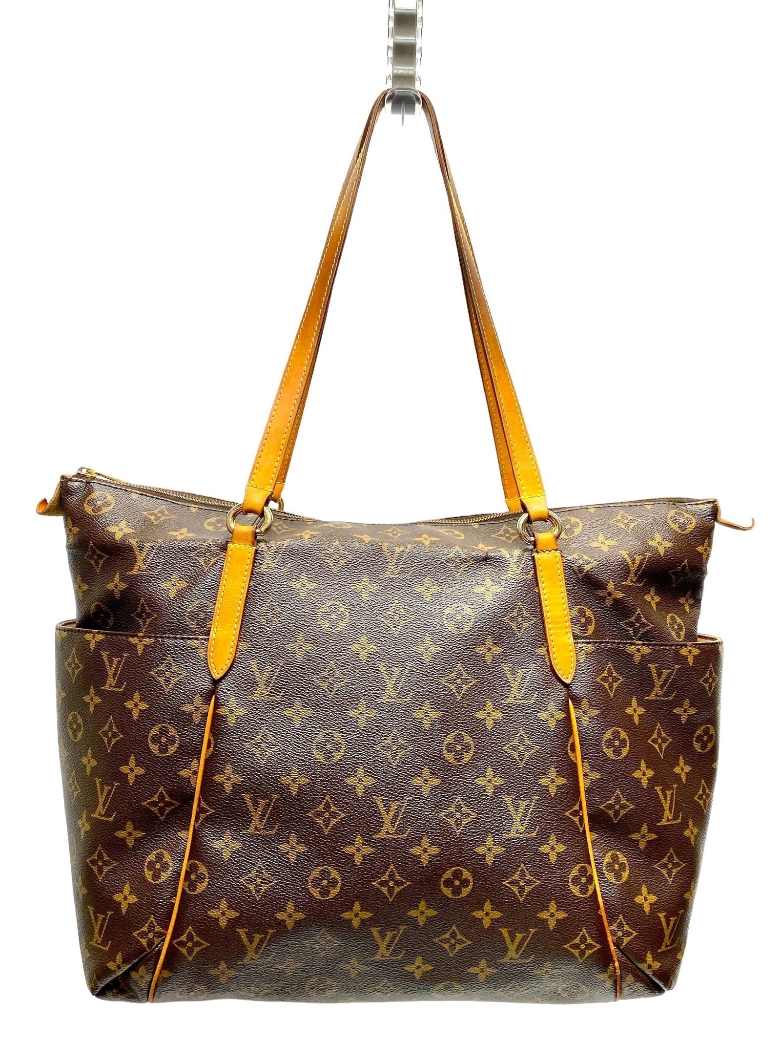 Handbag Luxury Designer By Louis Vuitton Size: Large | AlmaBagz