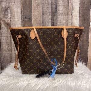 Handbag Luxury Designer By Louis Vuitton  Size: Medium | AlmaBagz