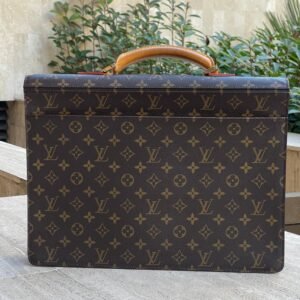 Louis Vuitton - Sac Robusto en toile monogramme | AlmaBagz