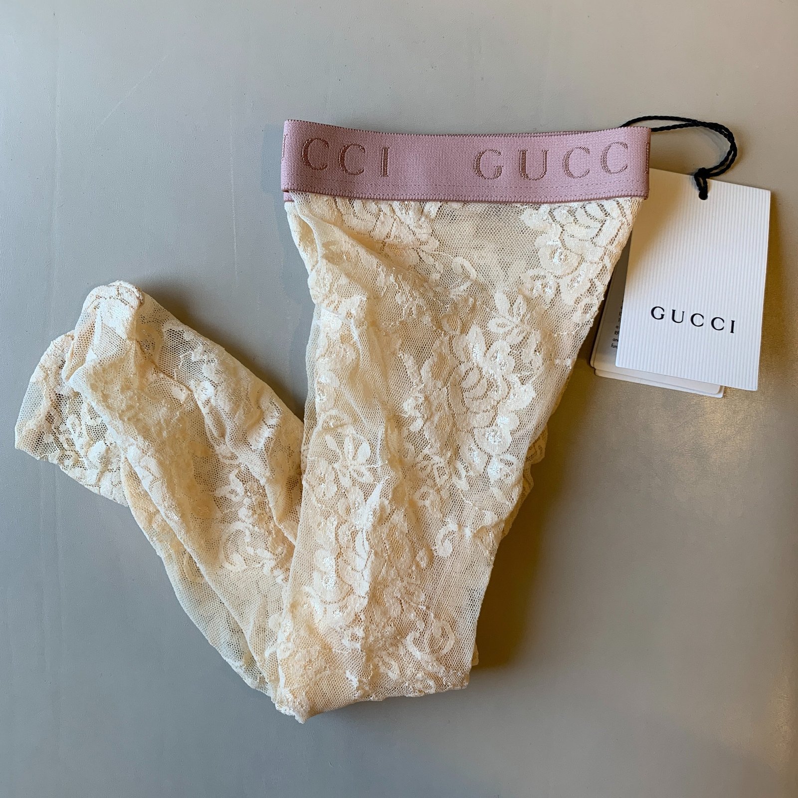 Gucci Metallic Floral Lace Socks in Cream | AlmaBagz