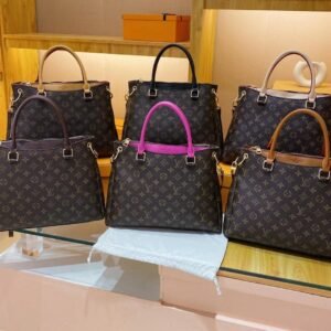Louis Vuitton Handbag | AlmaBagz