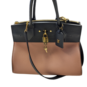 Handbag Designer By Louis Vuitton  Size: Large | AlmaBagz