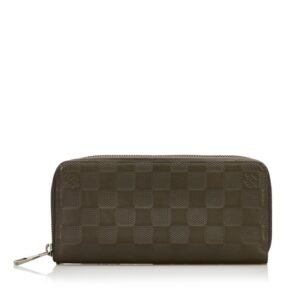 Louis Vuitton Brown Leather Zippy wallet wallet accessories | AlmaBagz