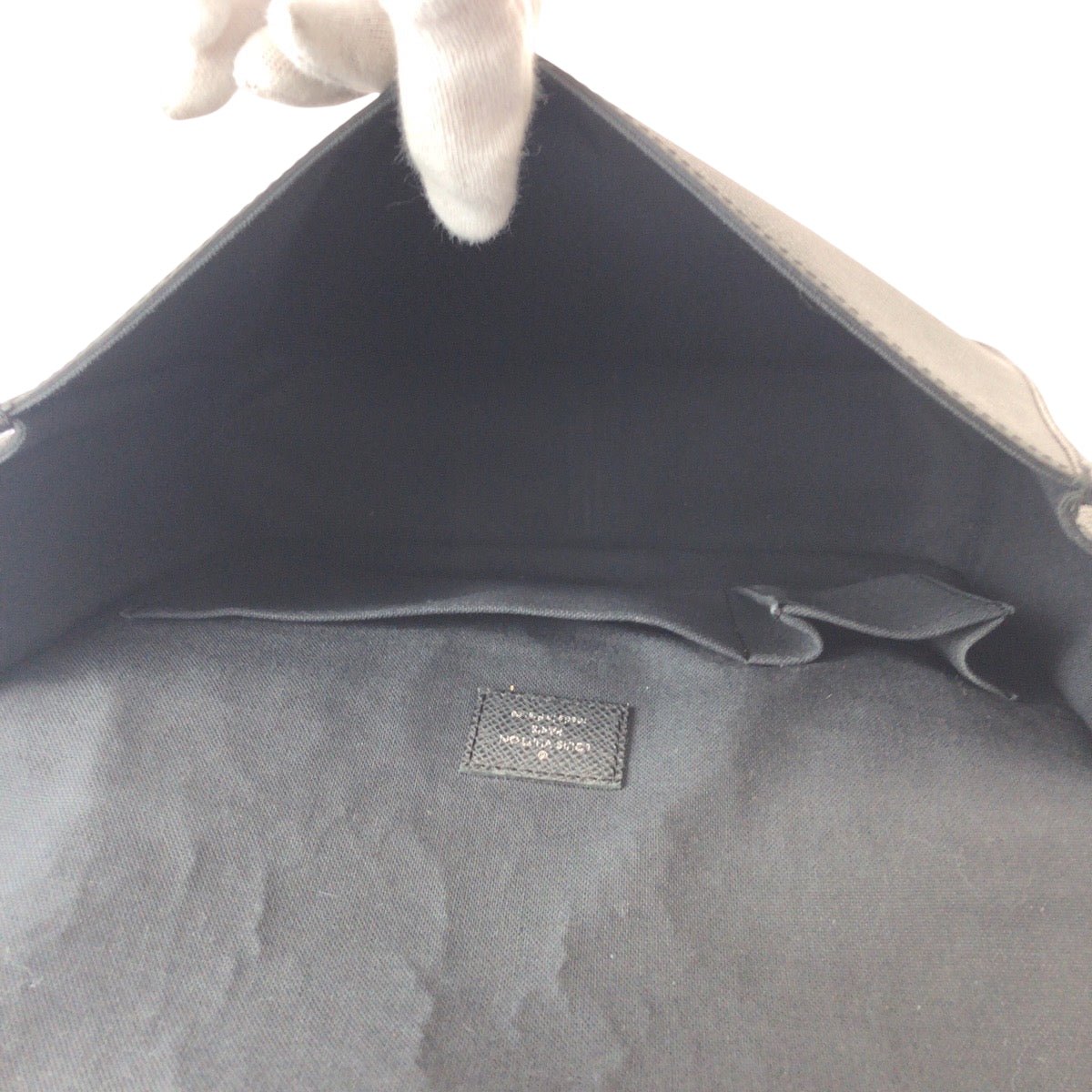 LOUIS VUITTON Shoulder Bag M32482 Taiga Ardoise Black SilverMetal Shoulder Bag Messenger bag Taiga Andrei mens Used | AlmaBagz - Image 8