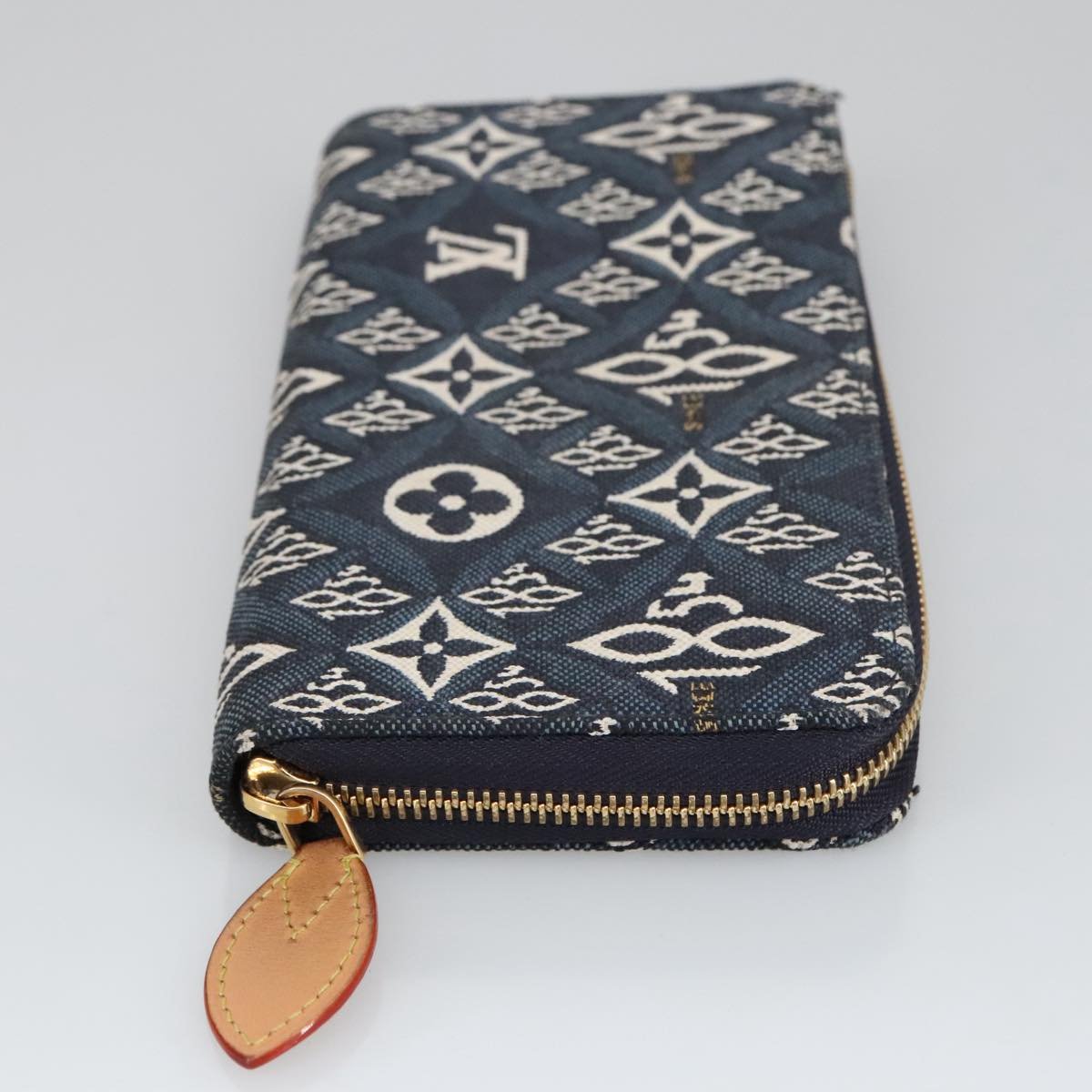 Louis Vuitton Portefeuille Zippy Canvas Wallet | AlmaBagz - Image 3