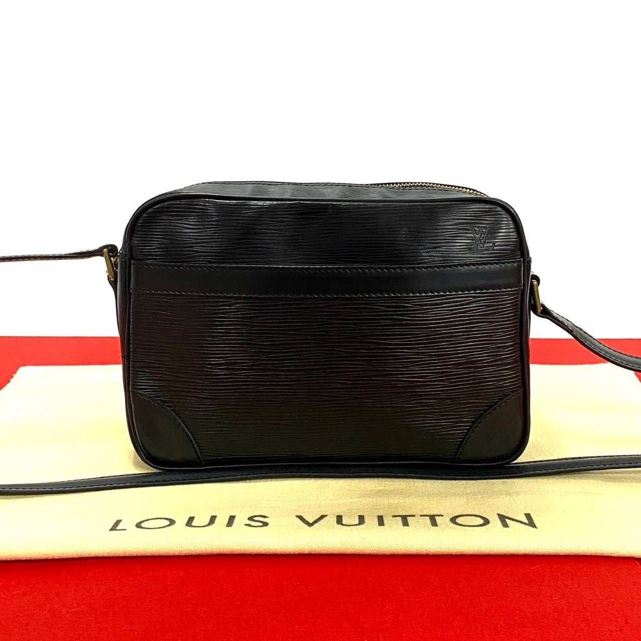 LOUIS VUITTON Shoulder Bag leather black Epi Trocadero24 | AlmaBagz - Image 9