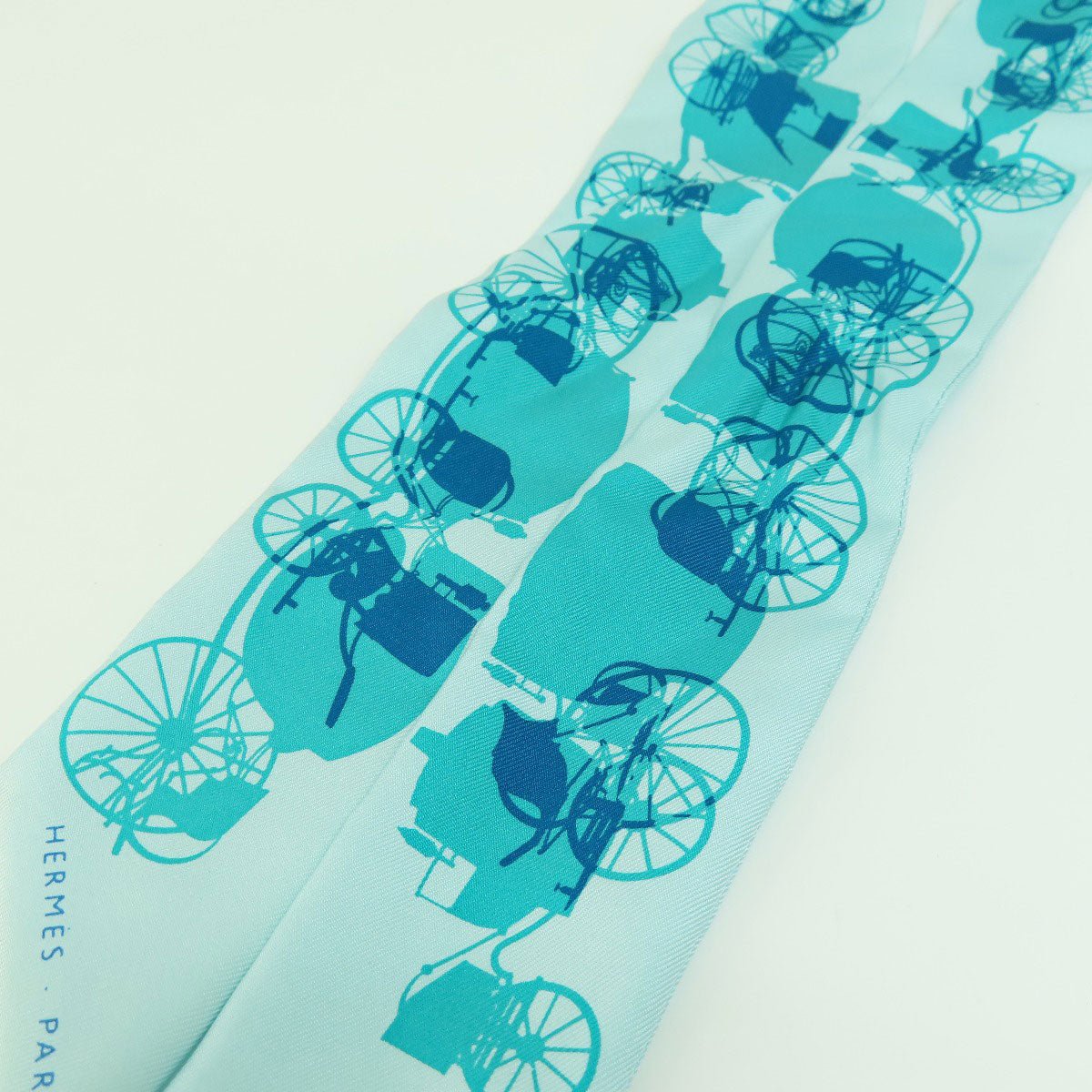 HERMES scarf silk green Twilly Women Used | AlmaBagz