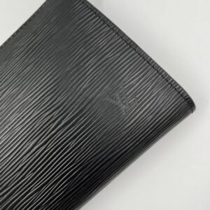 Louis Vuitton Pochette in Epi Leather | AlmaBagz