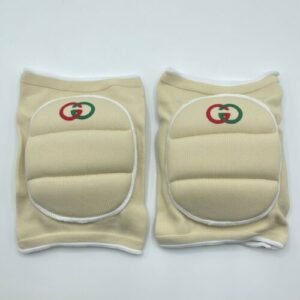 Gucci Ivory GG Logo Knee Pads | AlmaBagz