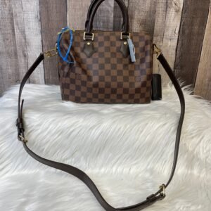 Handbag Designer By Louis Vuitton Size: Medium | AlmaBagz