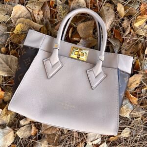 Handbag Luxury Designer By Louis Vuitton Size: Medium | AlmaBagz