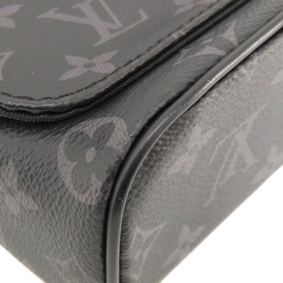 LOUIS VUITTON Shoulder Bag M44000 Monogram Eclipse black District PM Monogram Eclipse Women Used | AlmaBagz - Image 17