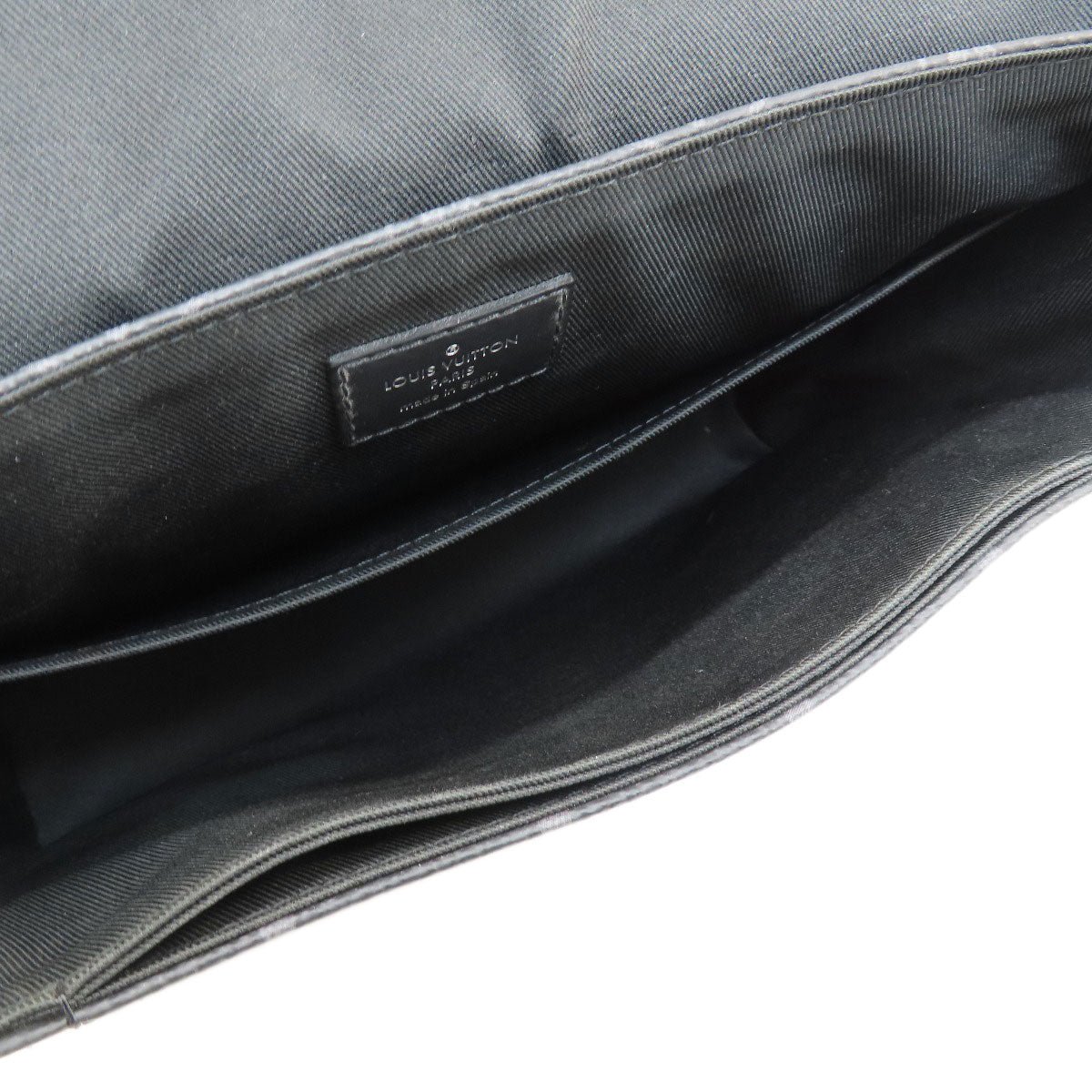 LOUIS VUITTON Shoulder Bag M44000 Monogram Eclipse black District PM Monogram Eclipse Women Used | AlmaBagz - Image 4