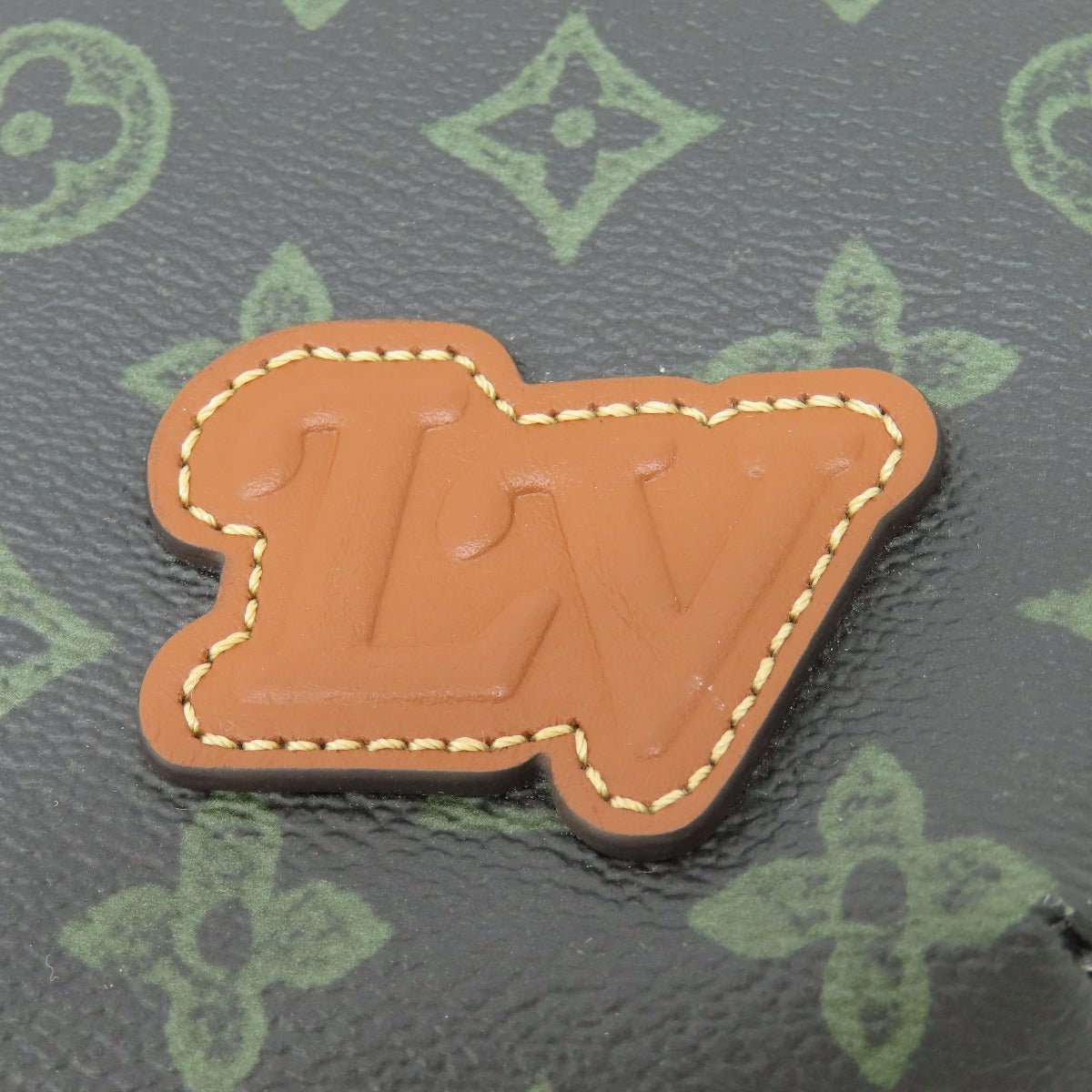 LOUIS VUITTON Sling bag M46344 Monogram canvas green Avenue Sling Bag Monogram Records Women Used | AlmaBagz - Image 7