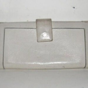 Gucci White Bi-fold Rectangular Gold G Clasp | AlmaBagz