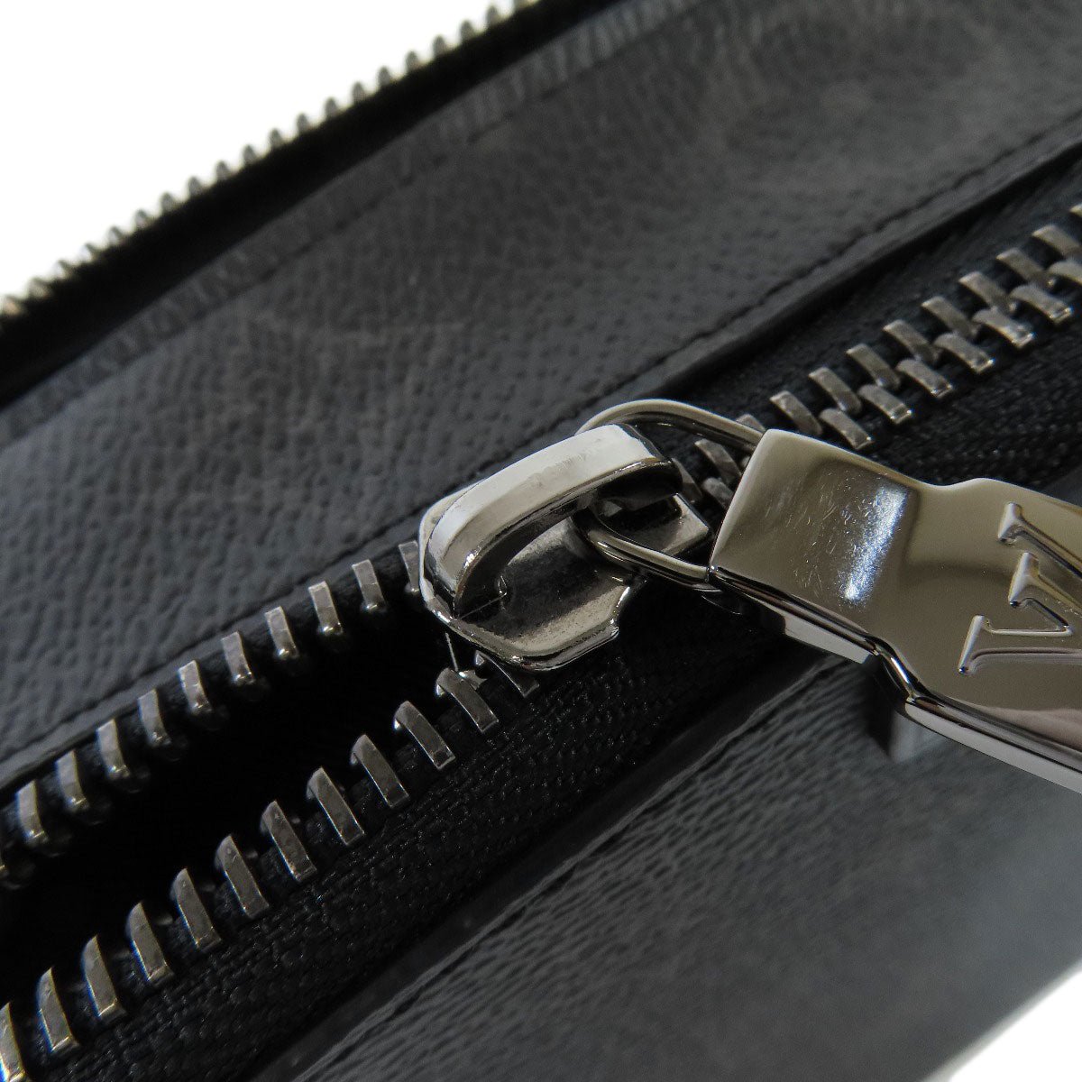 LOUIS VUITTON Shoulder Bag M81260 Monogram Eclipse black Alpha Wearables mens Used | AlmaBagz - Image 9