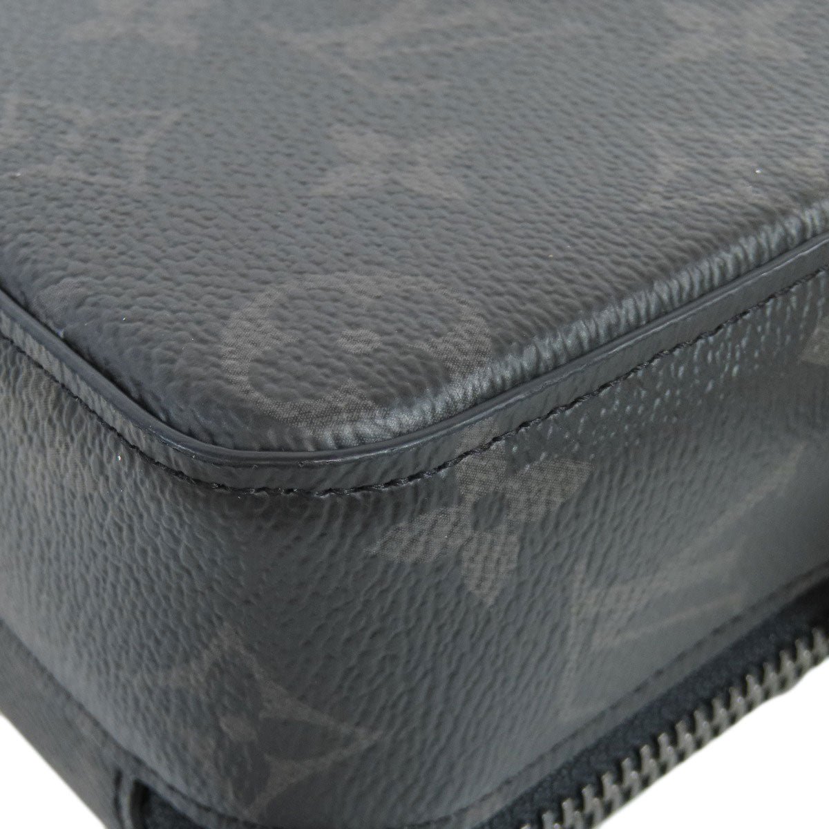 LOUIS VUITTON Shoulder Bag M81260 Monogram Eclipse black Alpha Wearables mens Used | AlmaBagz - Image 17