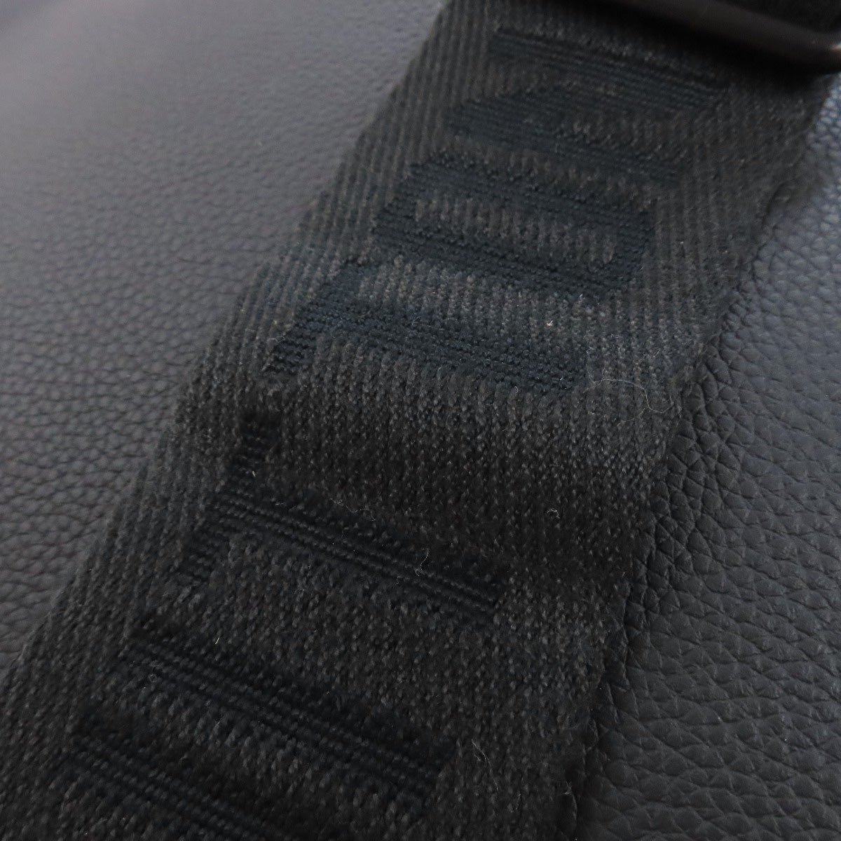 LOUIS VUITTON Shoulder Bag M57080 Calfskin black takeoff messenger mens Used | AlmaBagz - Image 14